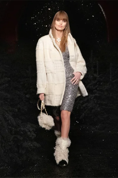 Look 38
